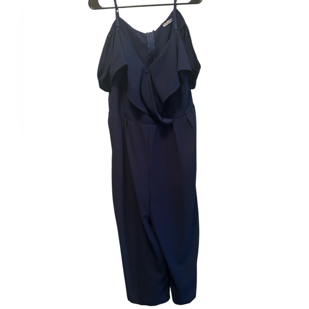 CHARLOTTE RUSSE - Jumpsuit with Adjustable Straps cold shoulder sleeves.